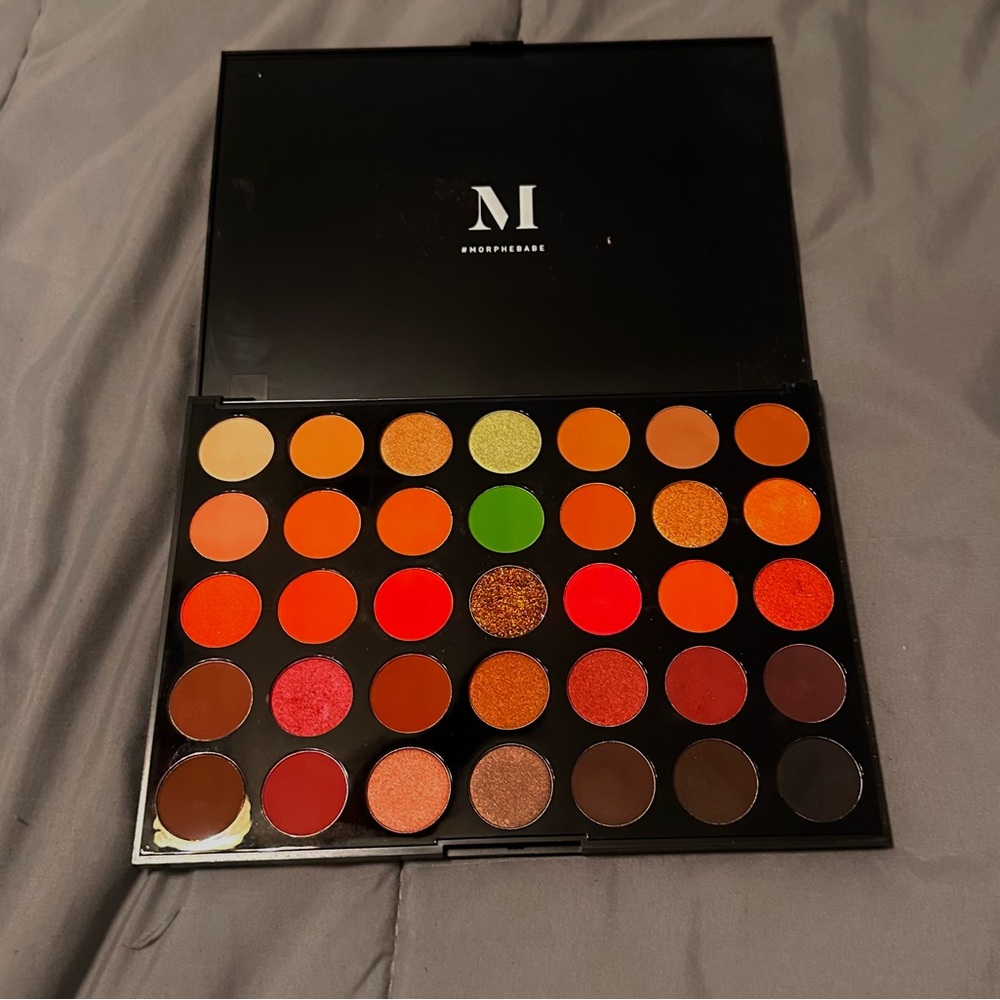 Morphe eyeshadow pallete fierce by nature 3503